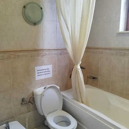 Βίλα Casa Cu Flori *