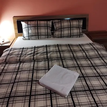 Casa Cu Flori *