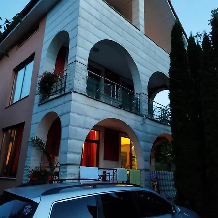Casa Cu Flori Villa Cluj-Napoca